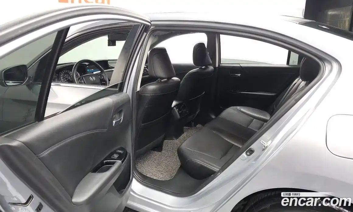 Honda Accord 2017 2.4 автомат (гидро), фото 16