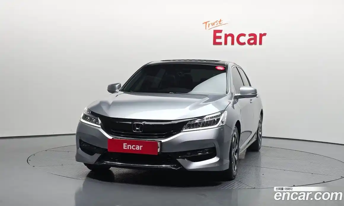 Honda Accord 2017 2.4 автомат (гидро), фото 3