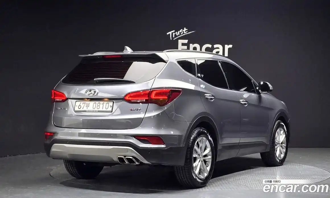 Hyundai Santa Fe 2016 2.0 автомат (гидро), фото 1