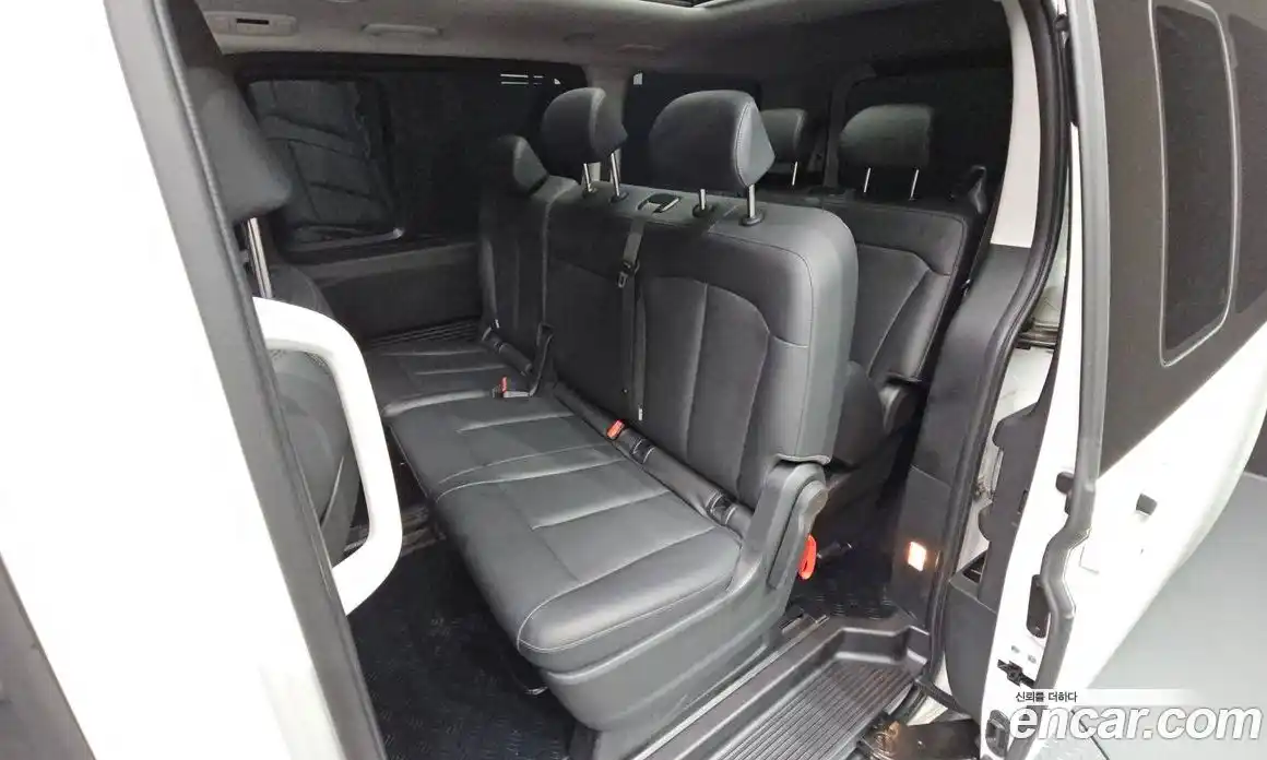 Hyundai Staria 2024 2.2 автомат (гидро), фото 12