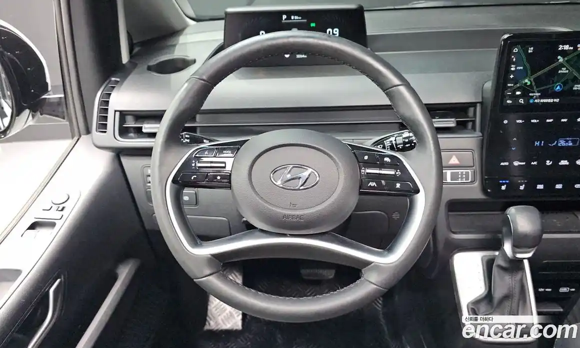 Hyundai Staria 2024 2.2 автомат (гидро), фото 13