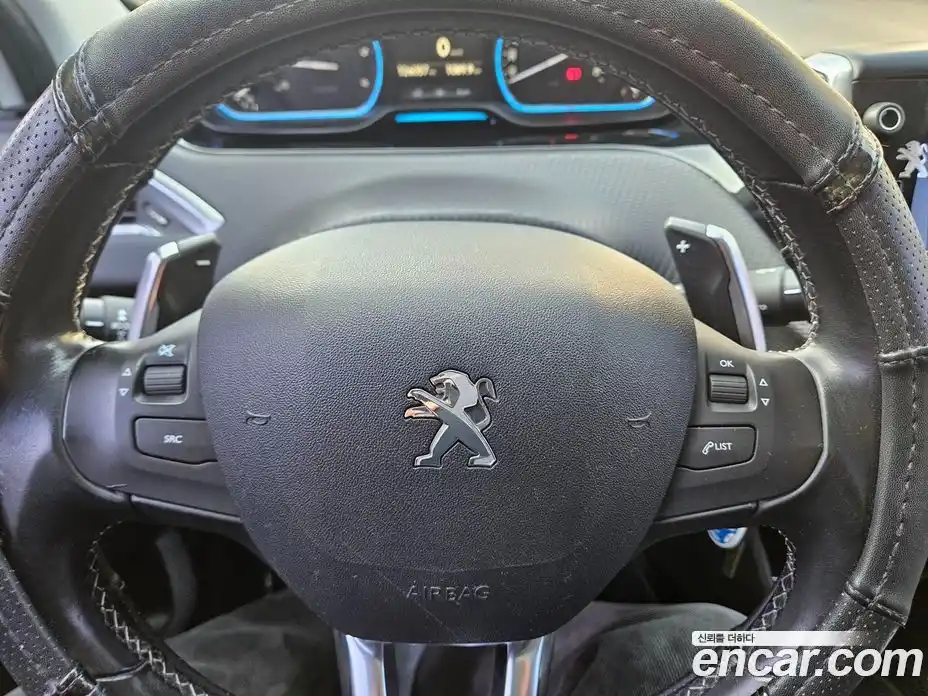 Peugeot 2008 2015 1.6 автомат (гидро), фото 15