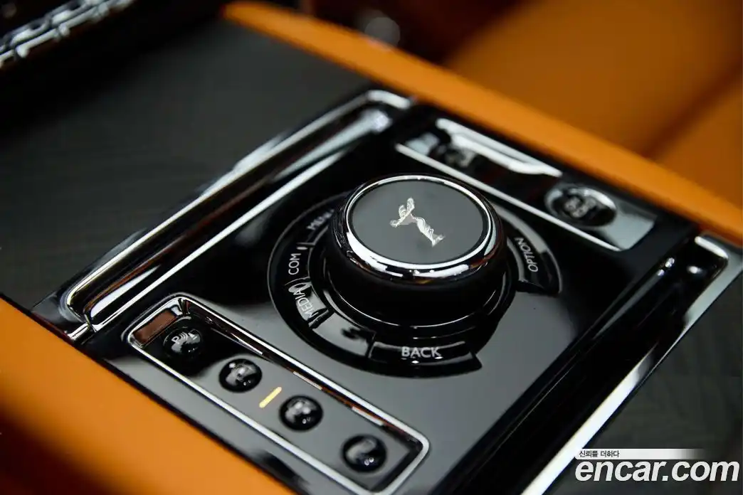 Rolls-Royce Cullinan 2022 6.7 гидро, фото 13
