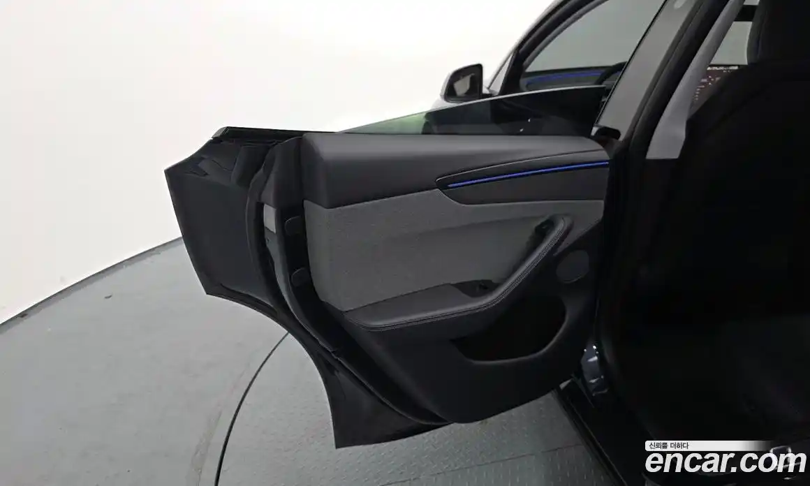Tesla Model Y 2025 0.2 гидро, фото 15