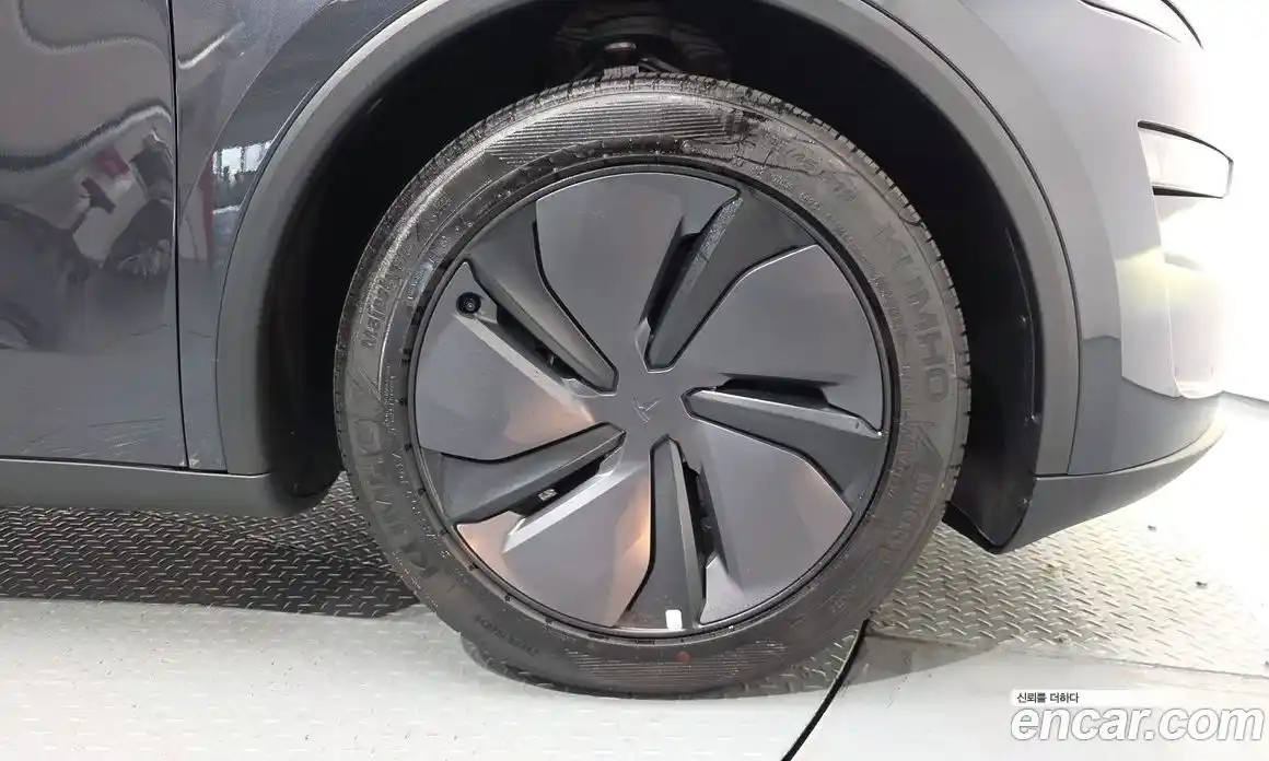 Tesla Model Y 2025 0.2 гидро, фото 7