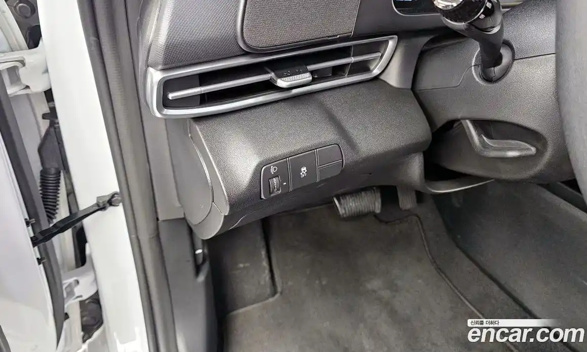 Hyundai Avante 2025 1.6 автомат (гидро), фото 22