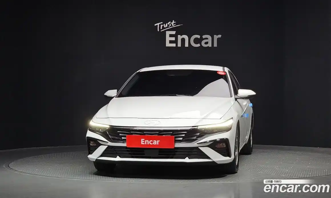 Hyundai Avante 2025 1.6 автомат (гидро), фото 3