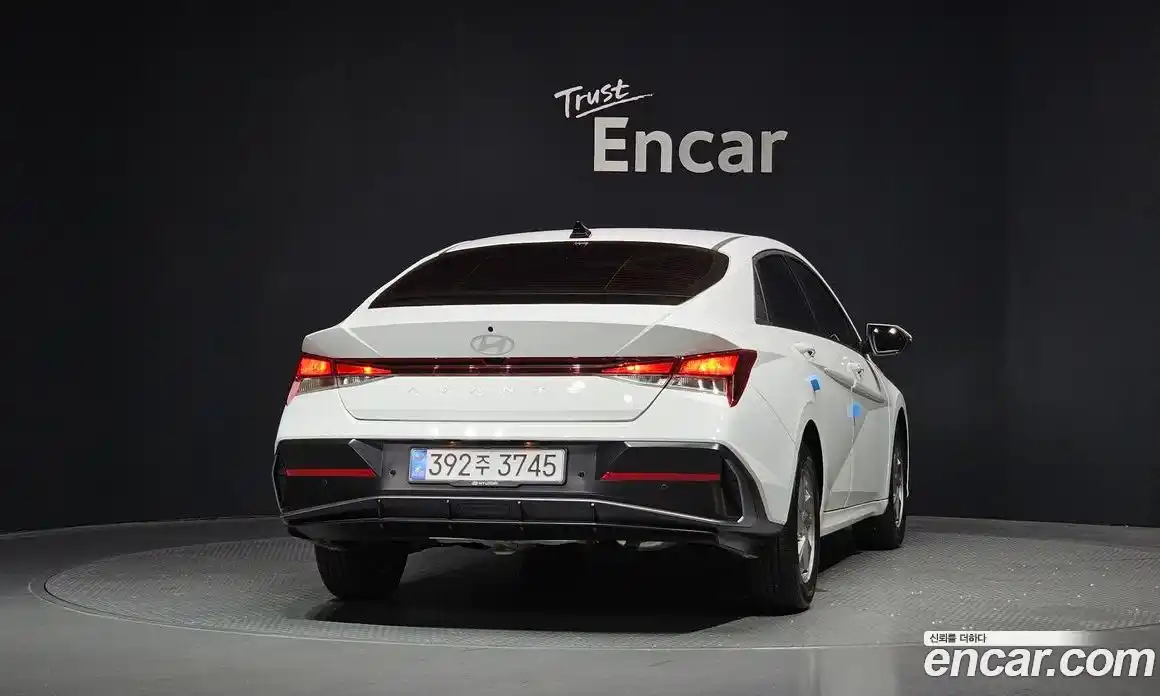 Hyundai Avante 2025 1.6 автомат (гидро), фото 4