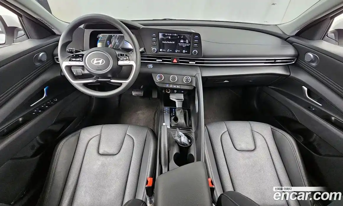 Hyundai Avante 2025 1.6 автомат (гидро), фото 10