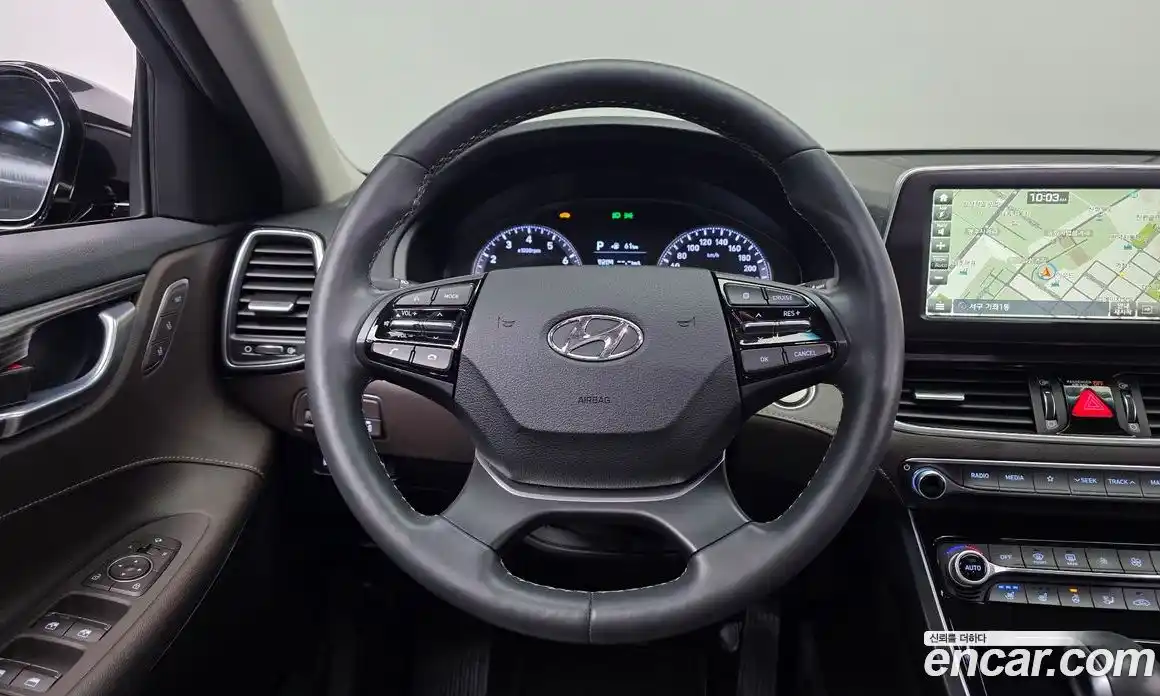 Hyundai Grandeur 2017 2.4 автомат (гидро), фото 13
