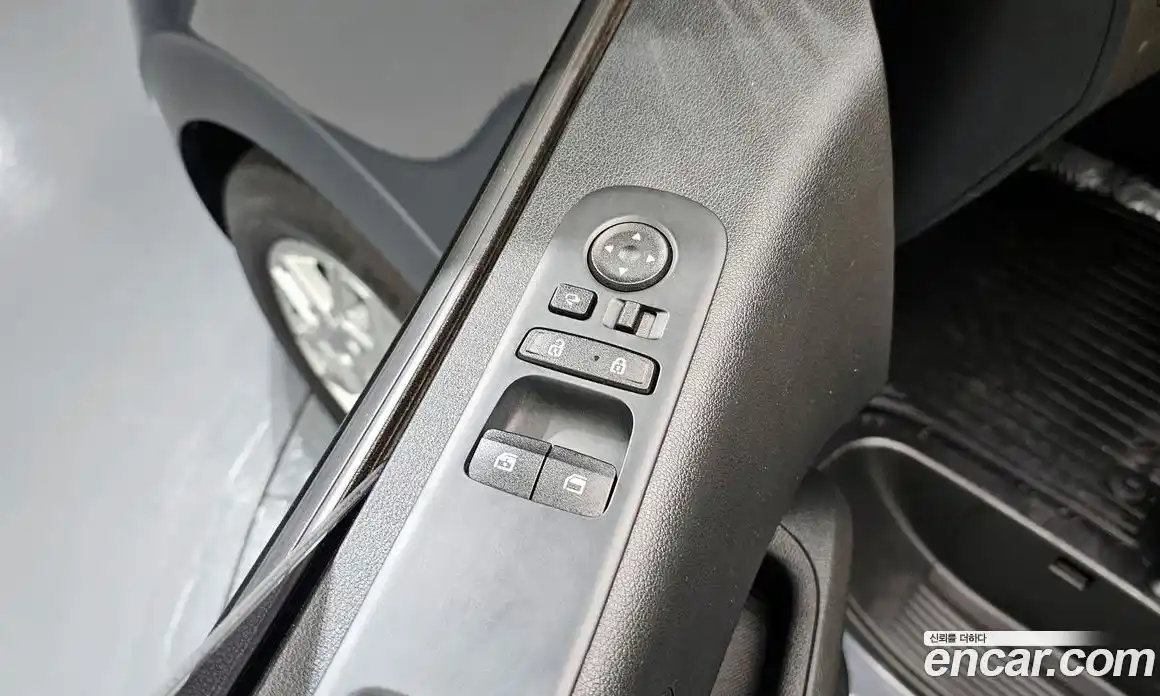 Hyundai Staria 2023 2.2 автомат (гидро), фото 23