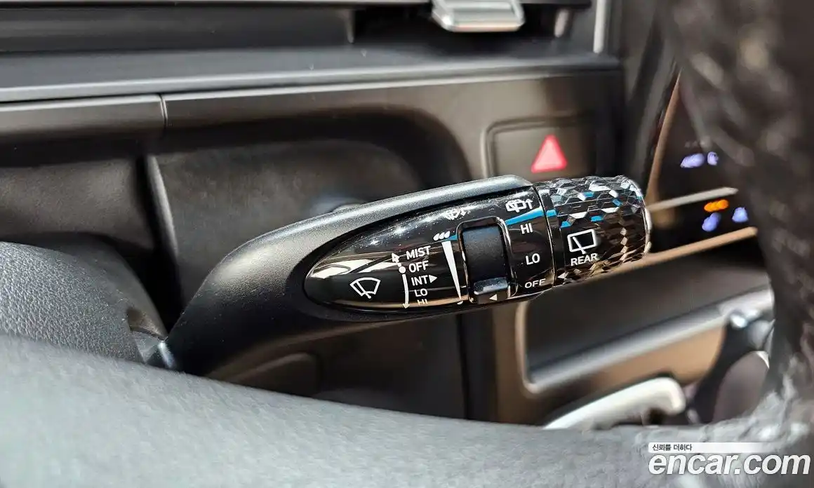 Hyundai Staria 2023 2.2 автомат (гидро), фото 25