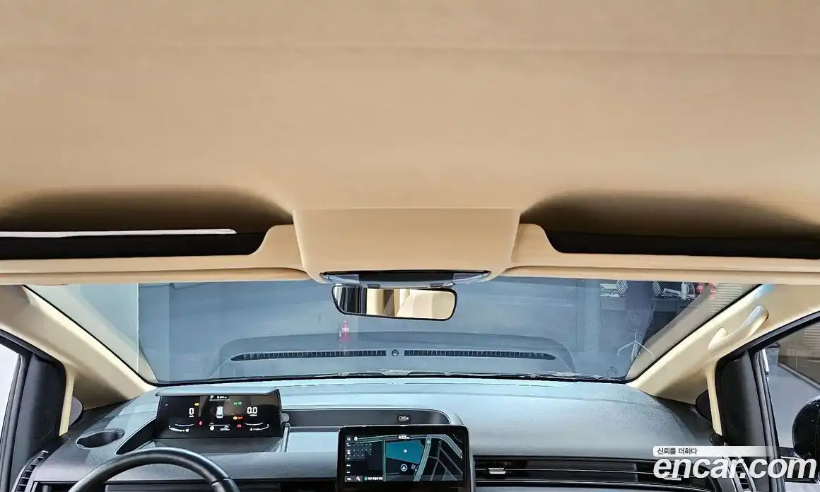 Hyundai Staria 2023 2.2 автомат (гидро), фото 27