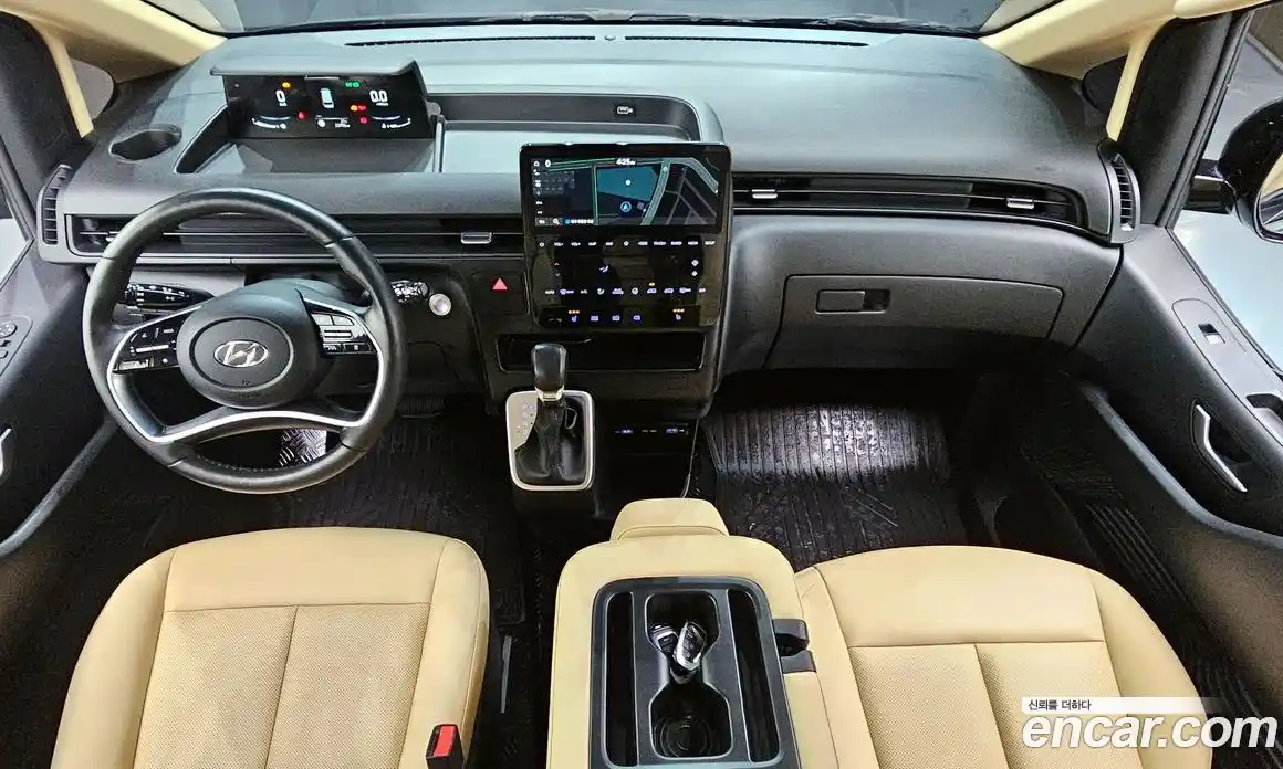 Hyundai Staria 2023 2.2 автомат (гидро), фото 10