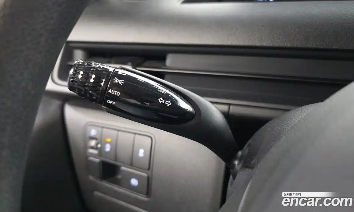 Hyundai Staria 2022 2.2 автомат (гидро), фото 15