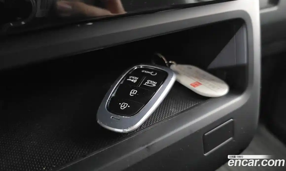 Hyundai Staria 2022 2.2 автомат (гидро), фото 19