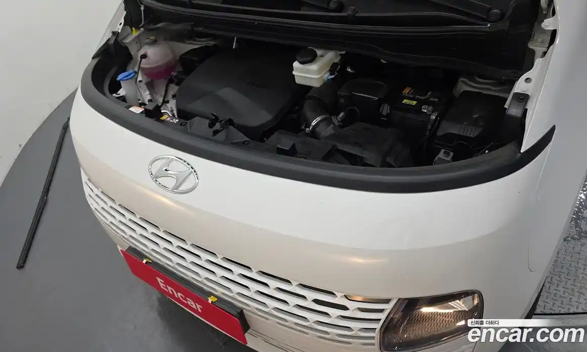 Hyundai Staria 2022 2.2 автомат (гидро), фото 6