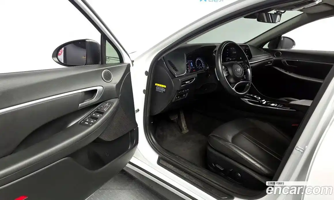 Hyundai Sonata 2019 2.0 автомат (гидро), фото 13