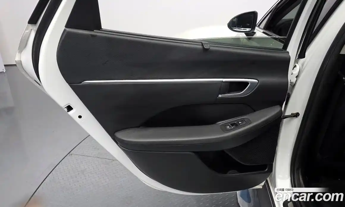 Hyundai Sonata 2019 2.0 автомат (гидро), фото 14
