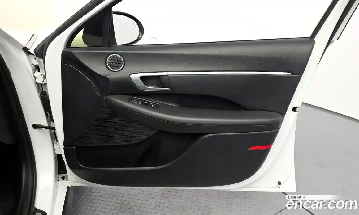 Hyundai Sonata 2019 2.0 автомат (гидро), фото 15