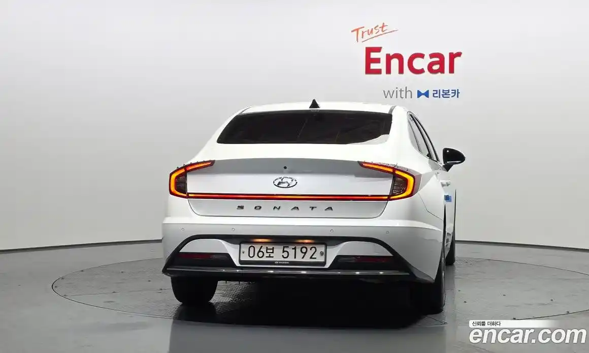Hyundai Sonata 2019 2.0 автомат (гидро), фото 4