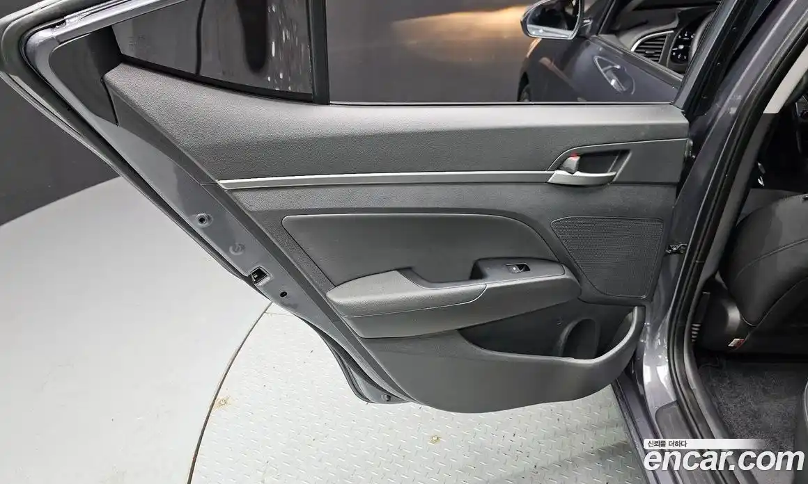 Hyundai Avante 2018 1.6 гидро, фото 15