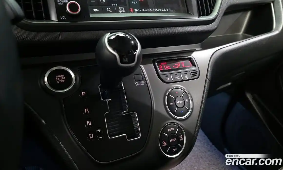 Kia Ray 2022 1.0 автомат (гидро), фото 12