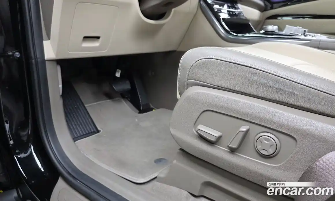 Kia Carnival 2023 2.2 автомат (гидро), фото 29