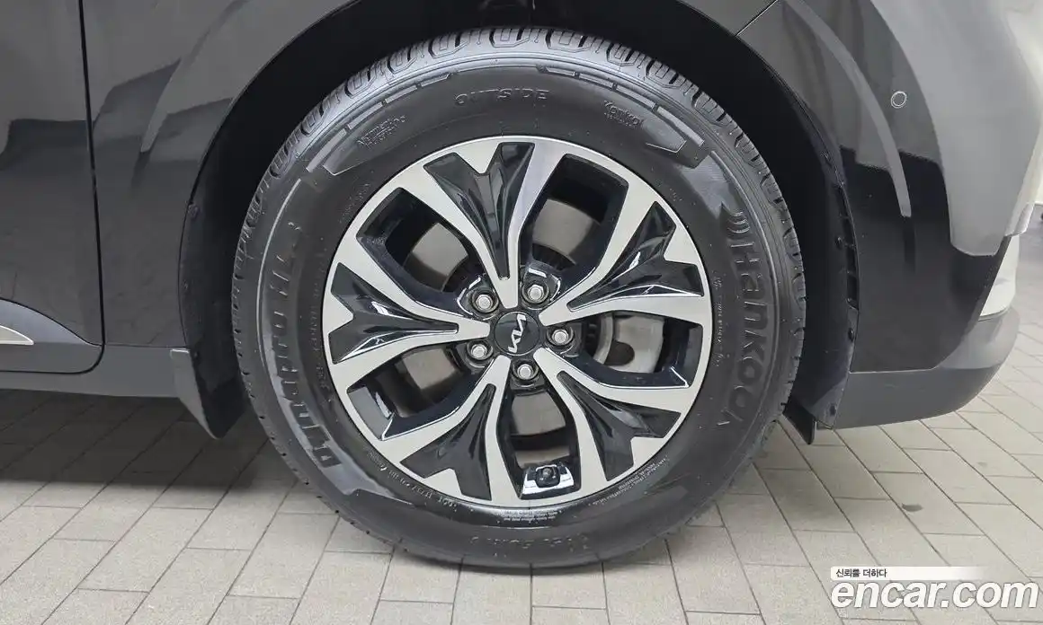 Kia Carnival 2023 2.2 автомат (гидро), фото 7
