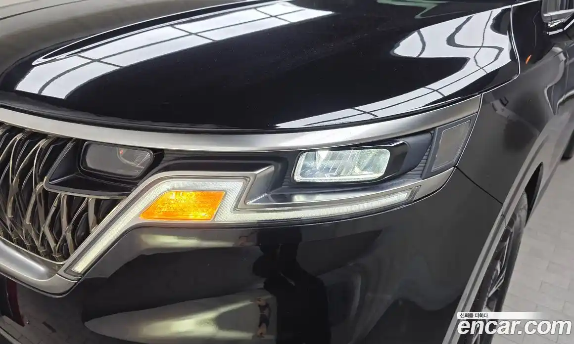 Kia Carnival 2023 2.2 автомат (гидро), фото 8