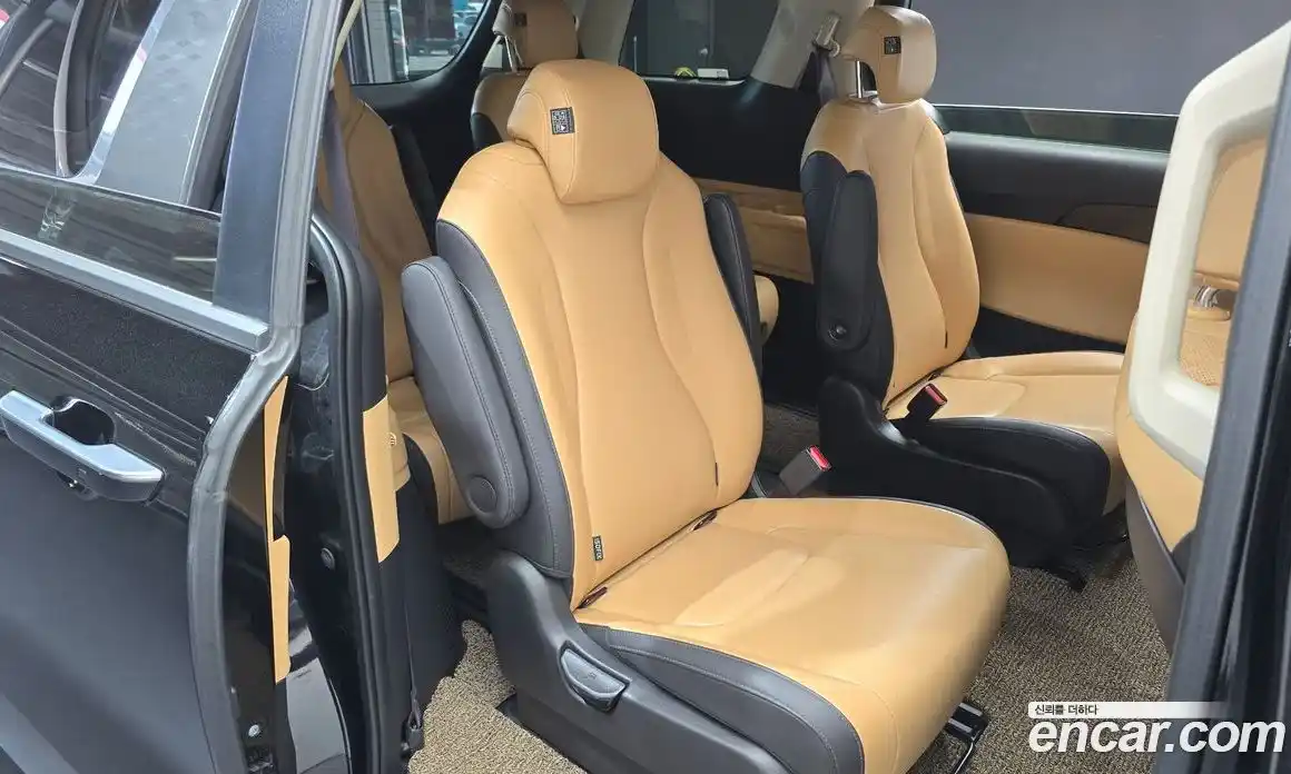 Kia Carnival 2023 3.5 автомат (гидро), фото 18