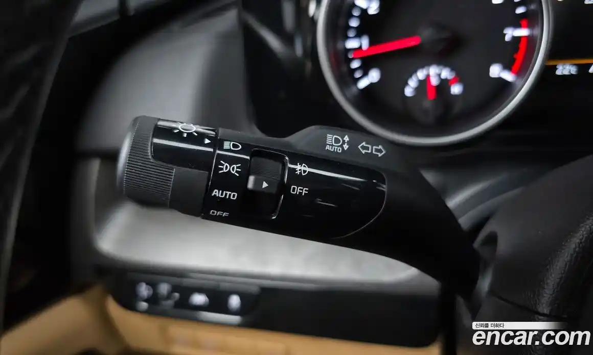 Kia Carnival 2023 3.5 автомат (гидро), фото 25