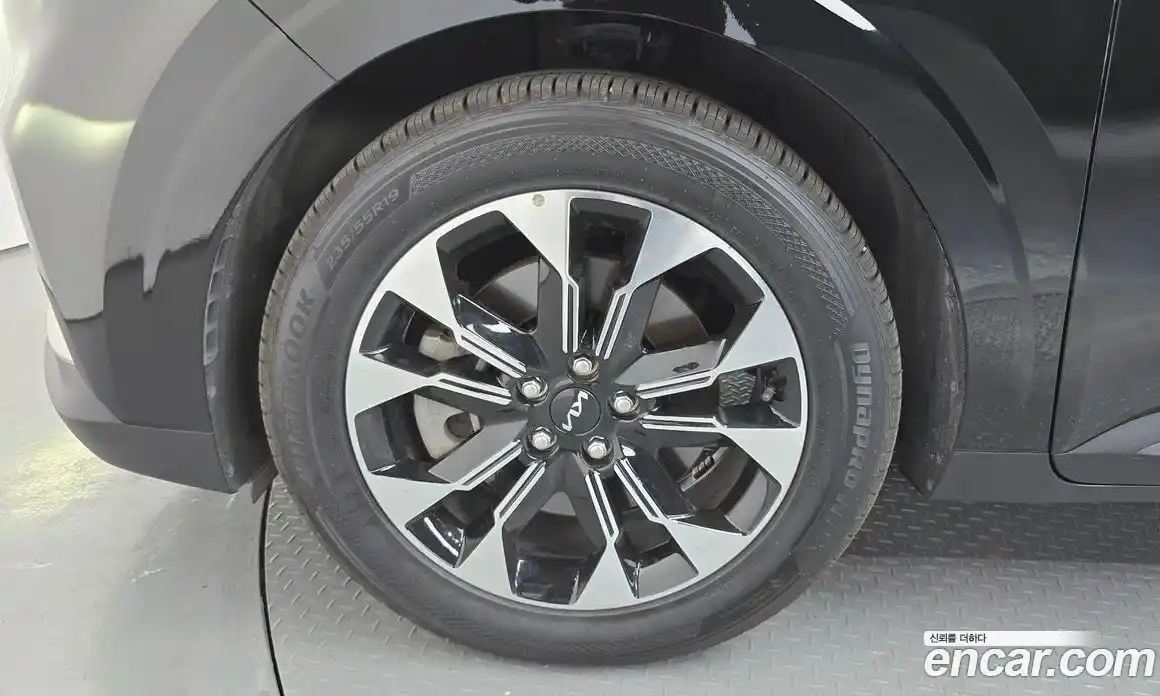 Kia Carnival 2023 3.5 автомат (гидро), фото 5