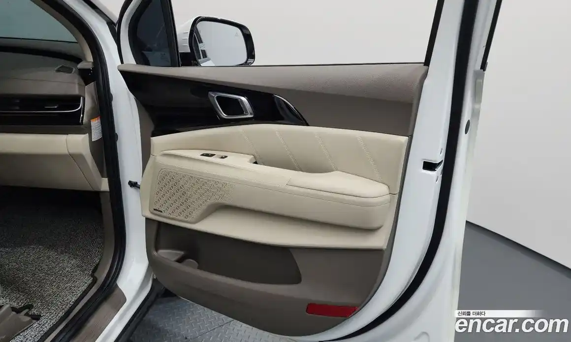 Kia Carnival 2024 1.6 автомат (гидро), фото 14