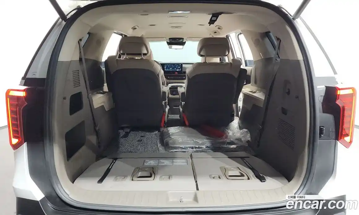 Kia Carnival 2024 1.6 автомат (гидро), фото 24