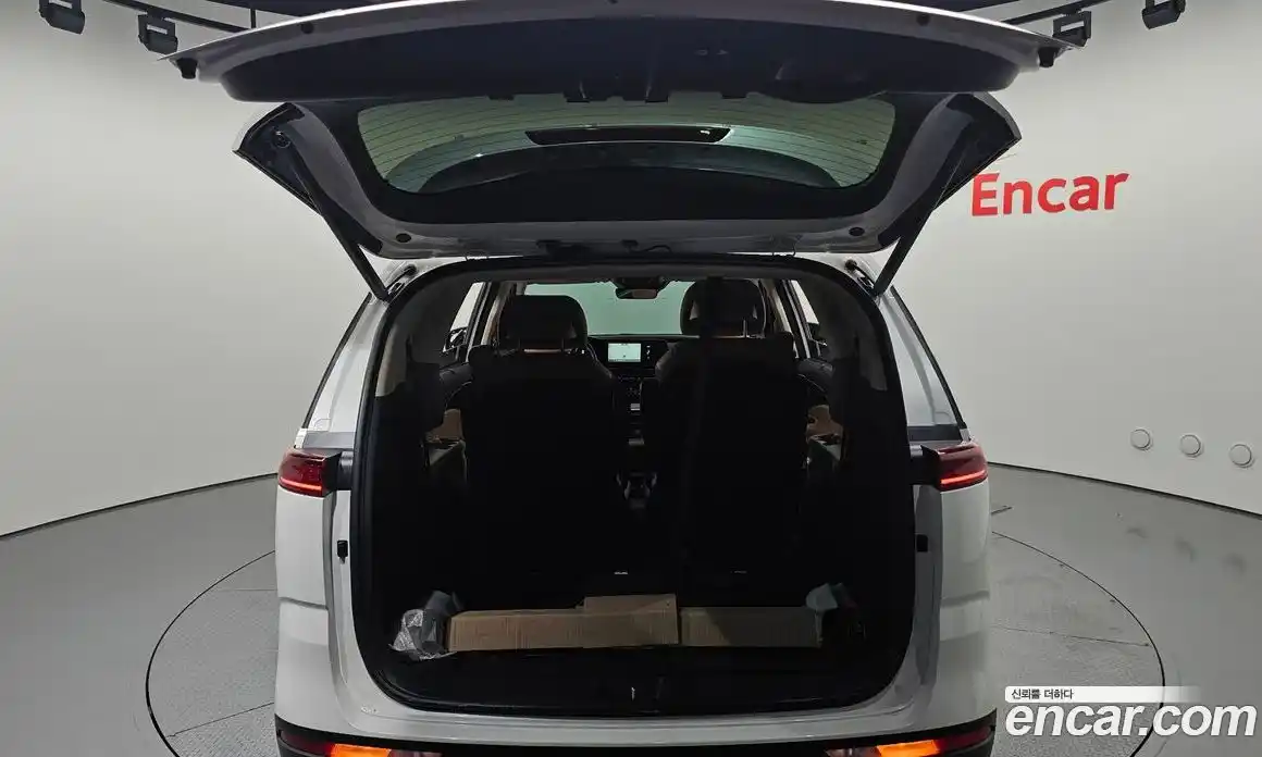 Kia Carnival 2022 2.2 автомат (гидро), фото 23