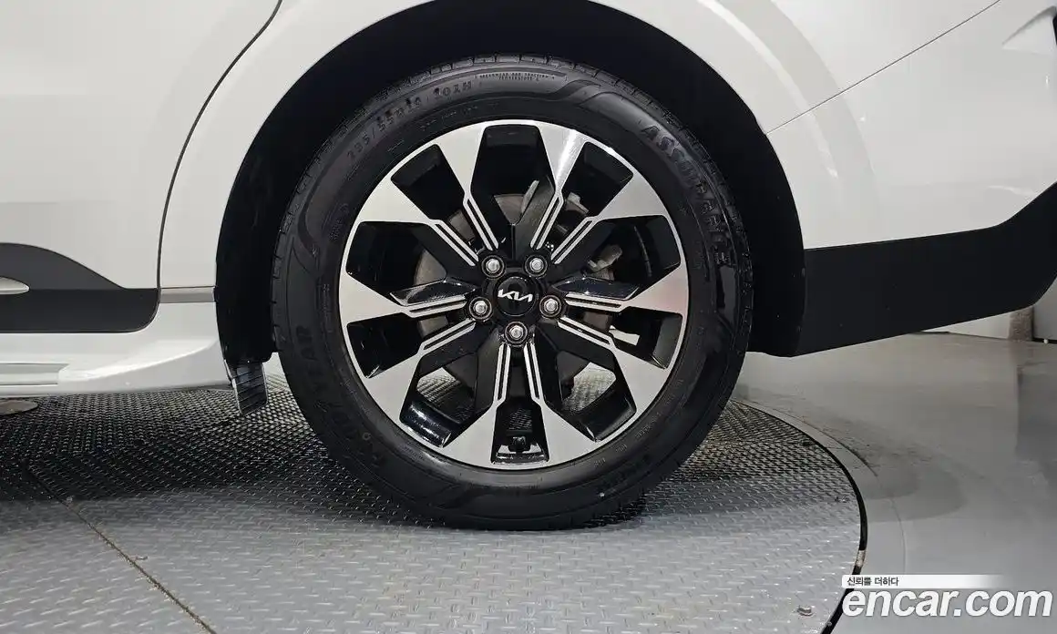 Kia Carnival 2022 2.2 автомат (гидро), фото 7
