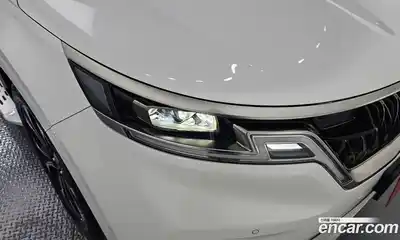 Kia Carnival 2022 2.2 автомат (гидро), миниатюра 8