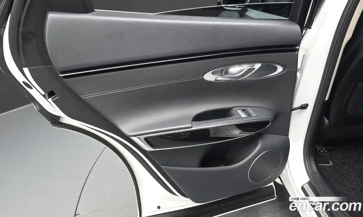 Genesis GV70 2022 2.5 автомат (гидро), фото 15