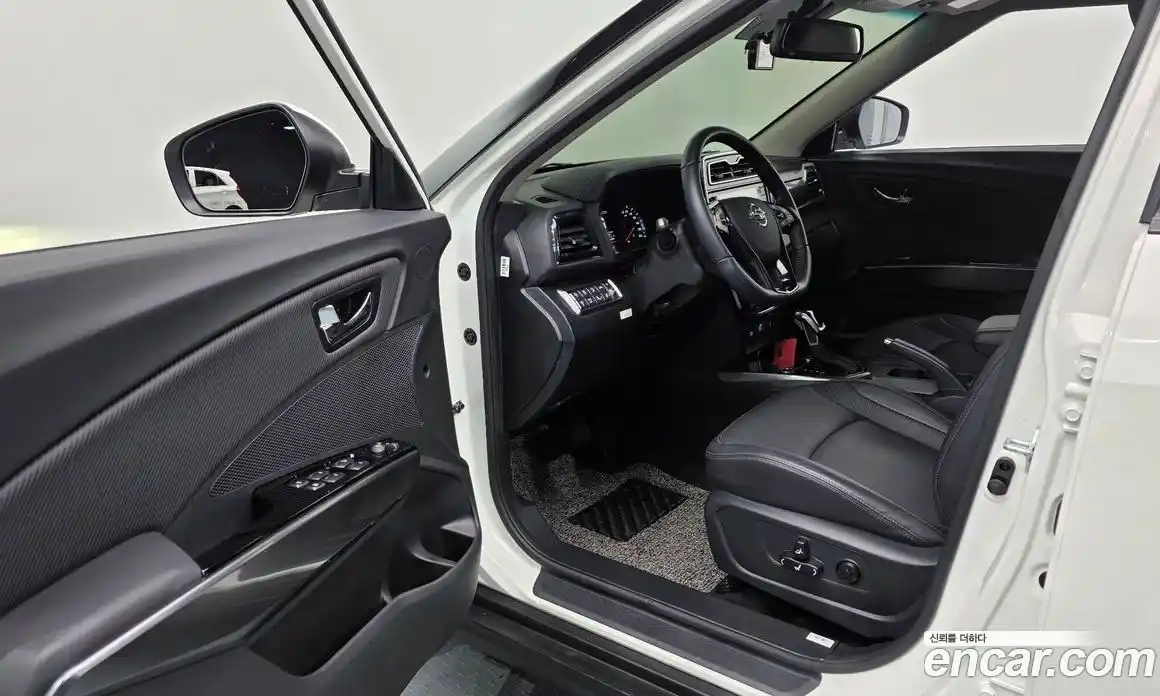 SsangYong TIBOLI 2021 1.5 автомат (гидро), фото 13