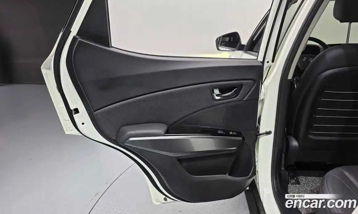 SsangYong TIBOLI 2021 1.5 автомат (гидро), фото 15