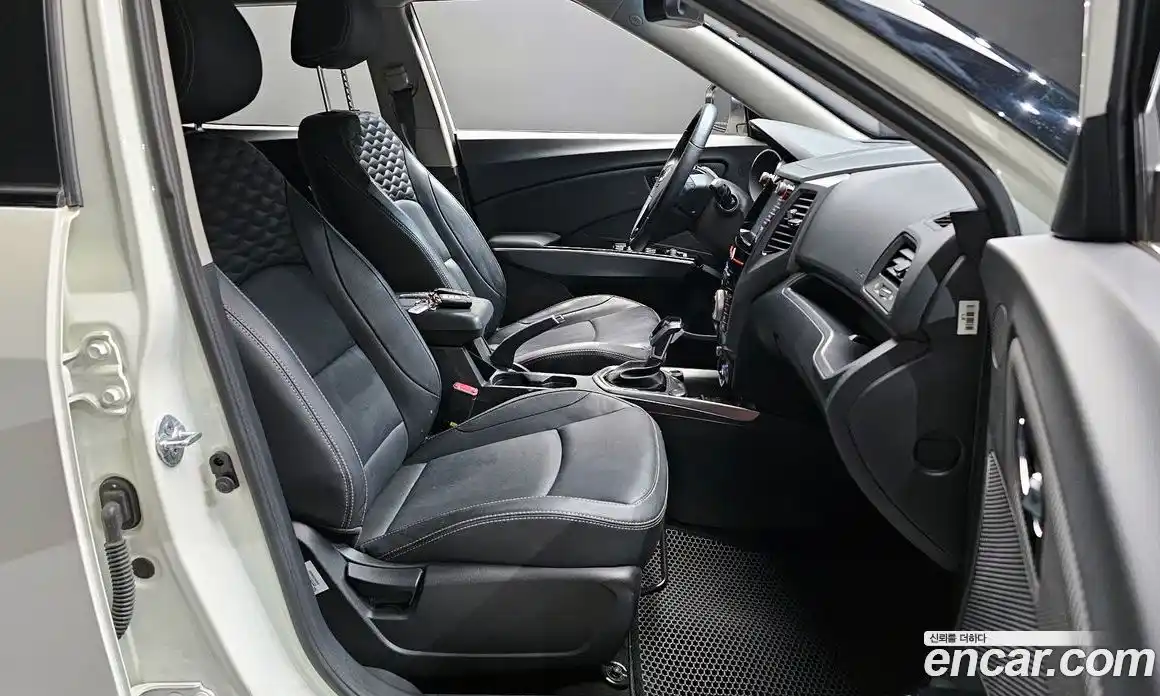 SsangYong TIBOLI 2019 1.6 автомат (гидро), фото 11