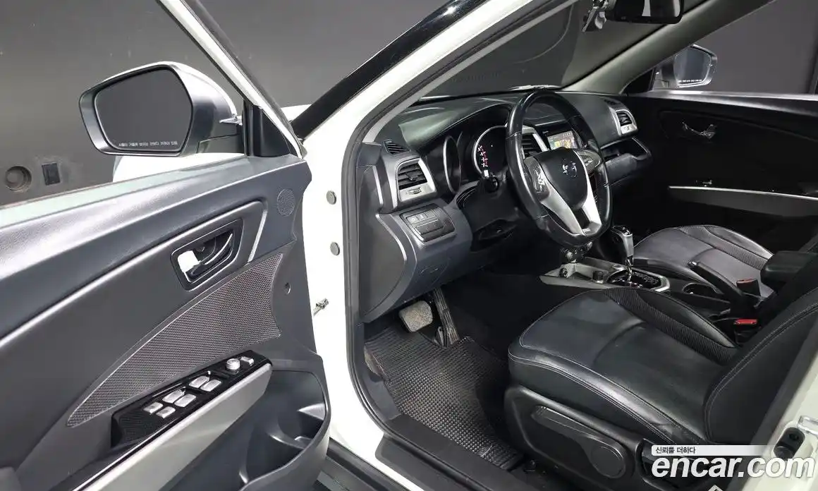 SsangYong TIBOLI 2015 1.6 автомат (гидро), фото 13