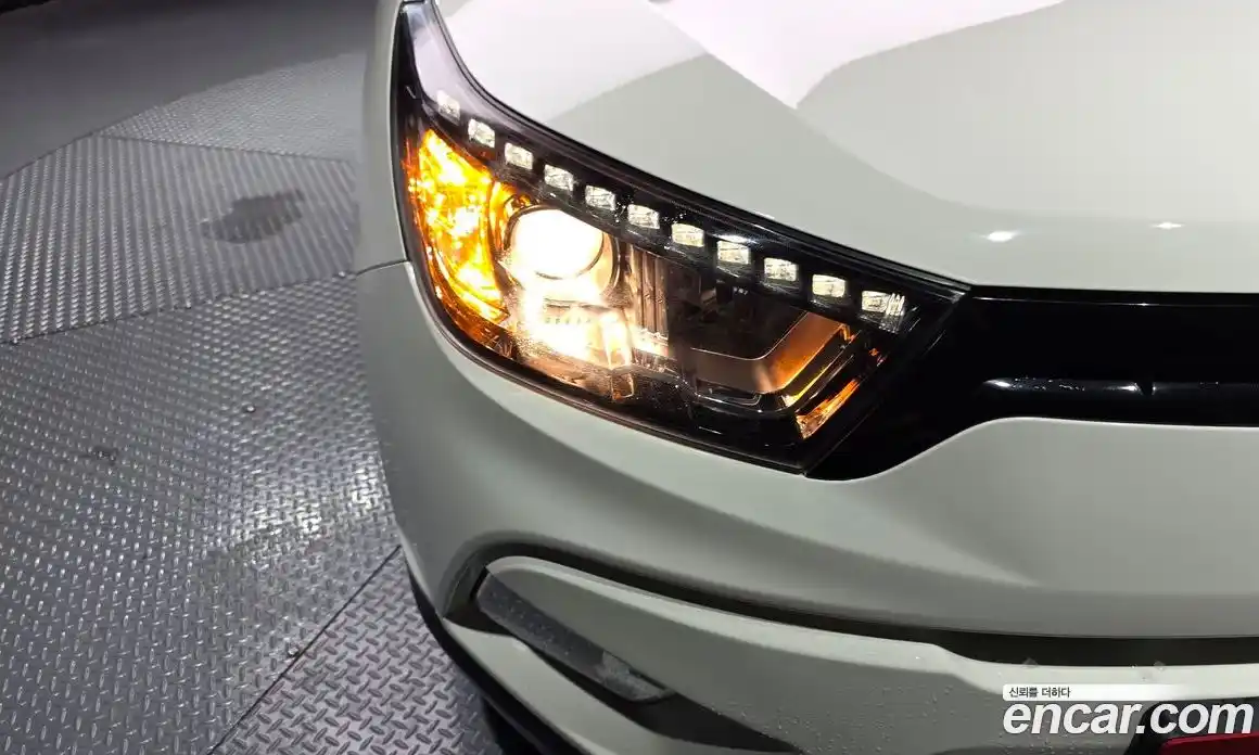 SsangYong TIBOLI 2015 1.6 автомат (гидро), фото 8