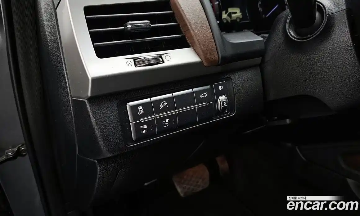 SsangYong Rexton 2017 2.2 автомат (гидро), фото 24