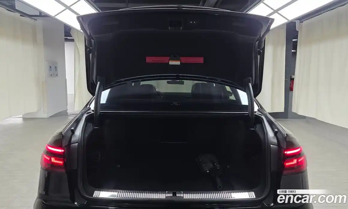 Audi A8 2021 3.0 автомат (гидро), фото 26