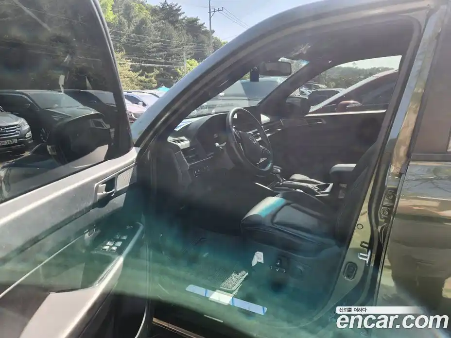 SsangYong Rexton 2024 2.2 автомат (гидро), фото 8