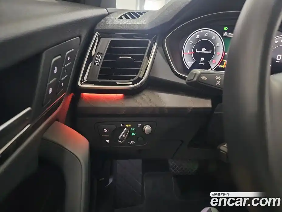 Audi Q5 2023 2.0 автомат (гидро), фото 15
