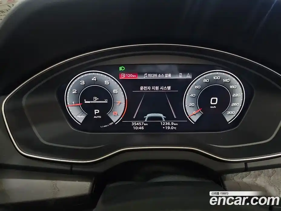 Audi Q5 2023 2.0 автомат (гидро), фото 18
