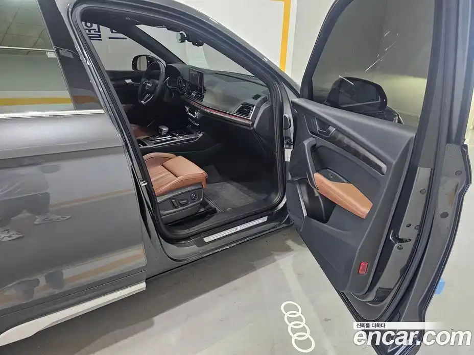 Audi Q5 2023 2.0 автомат (гидро), фото 8